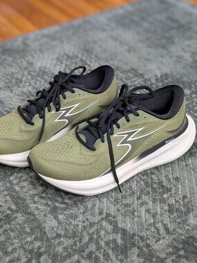 361 Degrees Eleos Cushioned Neutral Training Shoe Running Men's 11.5 Green White